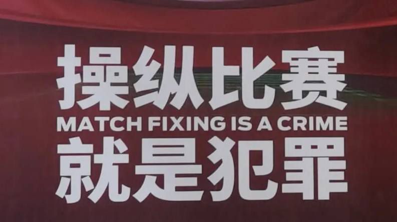 《秃鹰俱乐部》首曝预告 影后苏珊·萨兰登救子 2018-09-11 由马特·波莫和老牌影星苏珊·萨兰登出演的影片《秃鹰俱乐部》，于今日公布了首支预告。